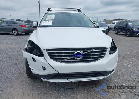 2016 Volvo Xc60 T6 Platinum z USA, uszkodzony, nr VIN YV4902RMXG2850996